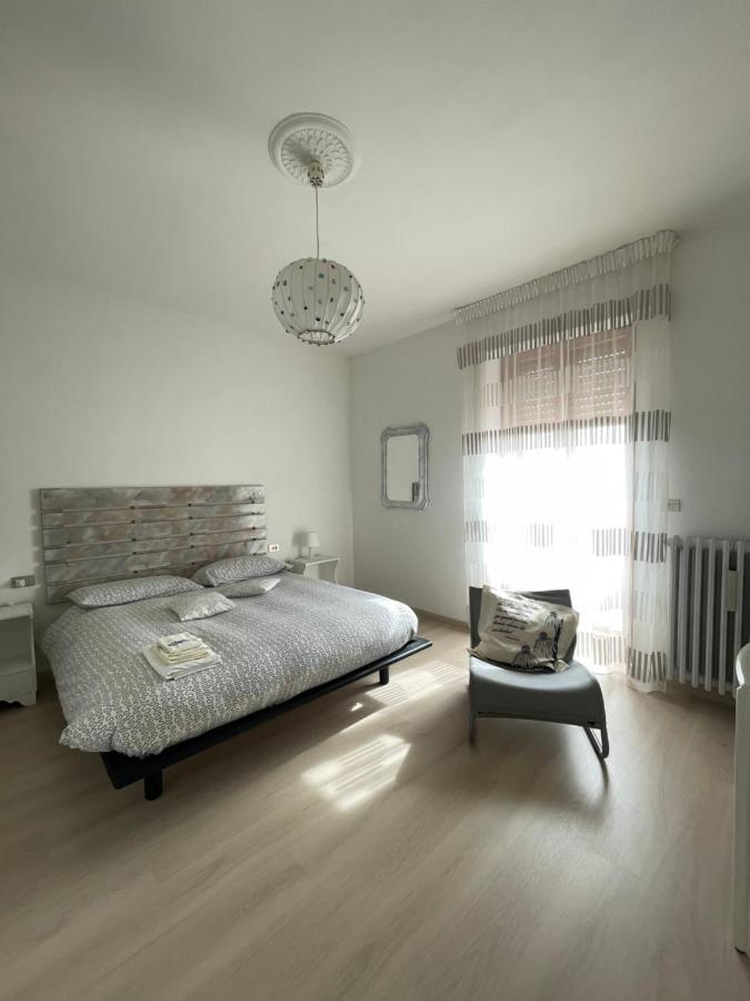 La Signora Dei Fiori Appartement Gubbio Buitenkant foto