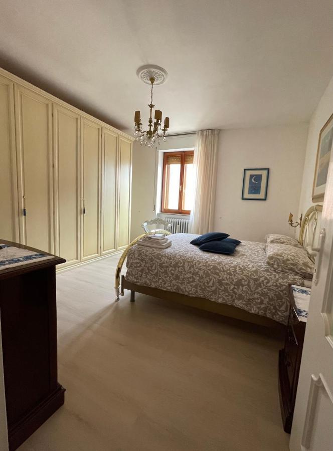 La Signora Dei Fiori Appartement Gubbio Buitenkant foto
