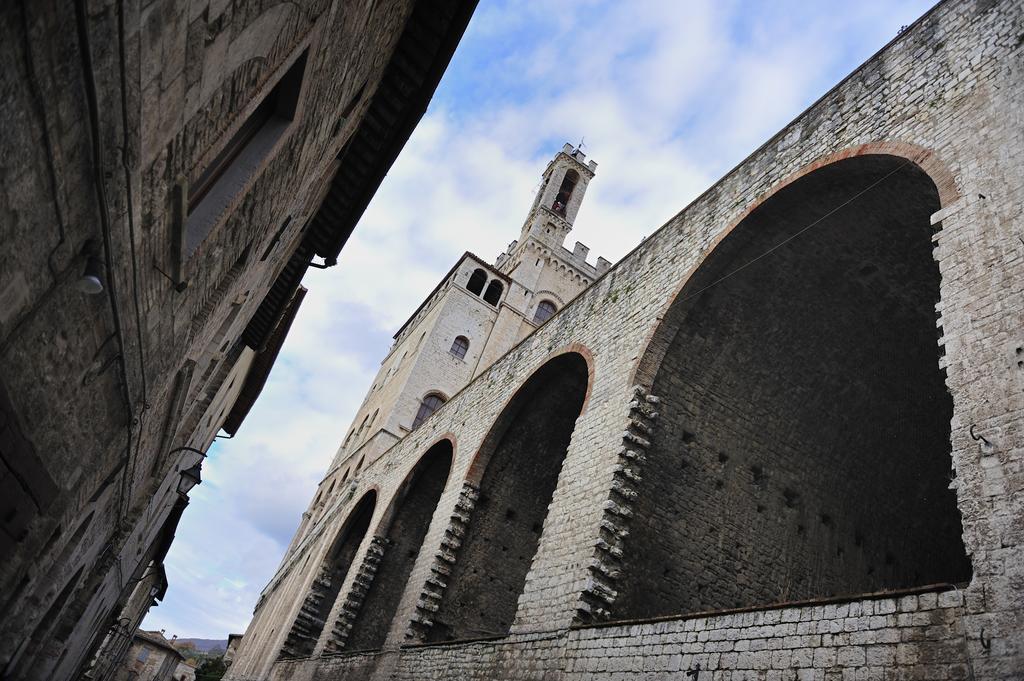 La Signora Dei Fiori Appartement Gubbio Buitenkant foto
