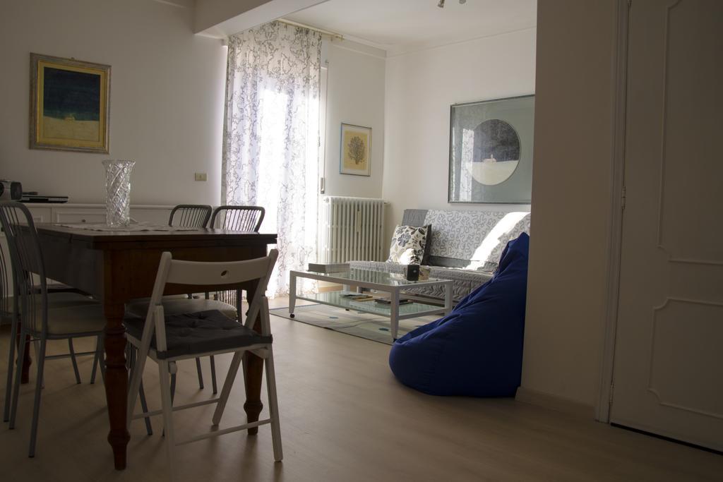 La Signora Dei Fiori Appartement Gubbio Buitenkant foto