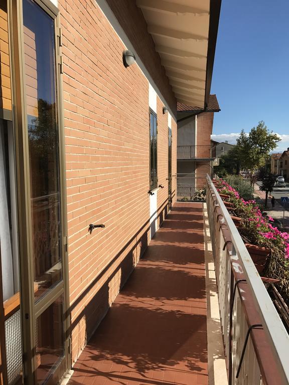 La Signora Dei Fiori Appartement Gubbio Buitenkant foto